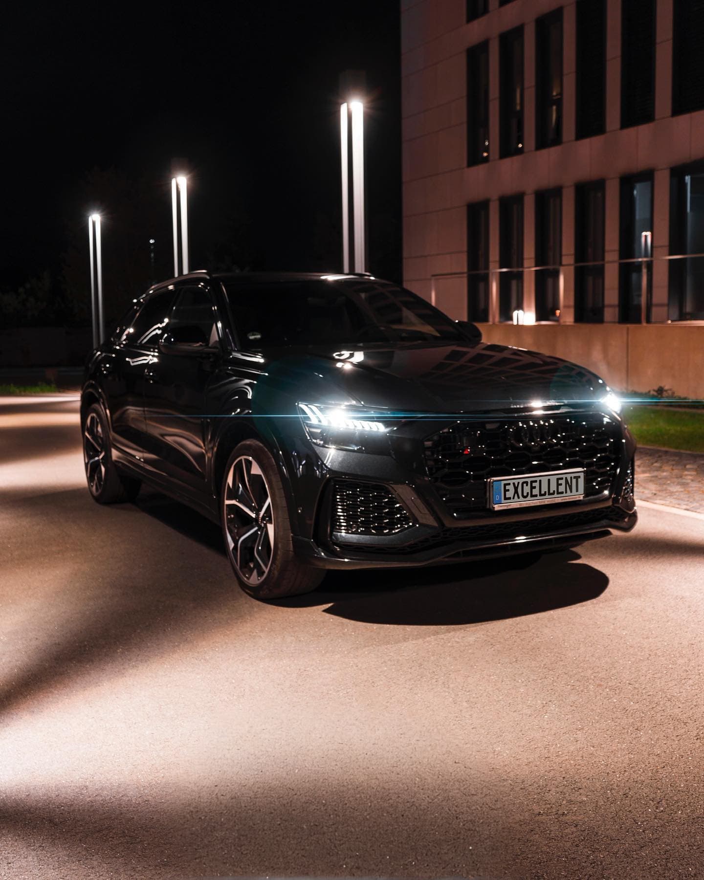 Audi RSQ8