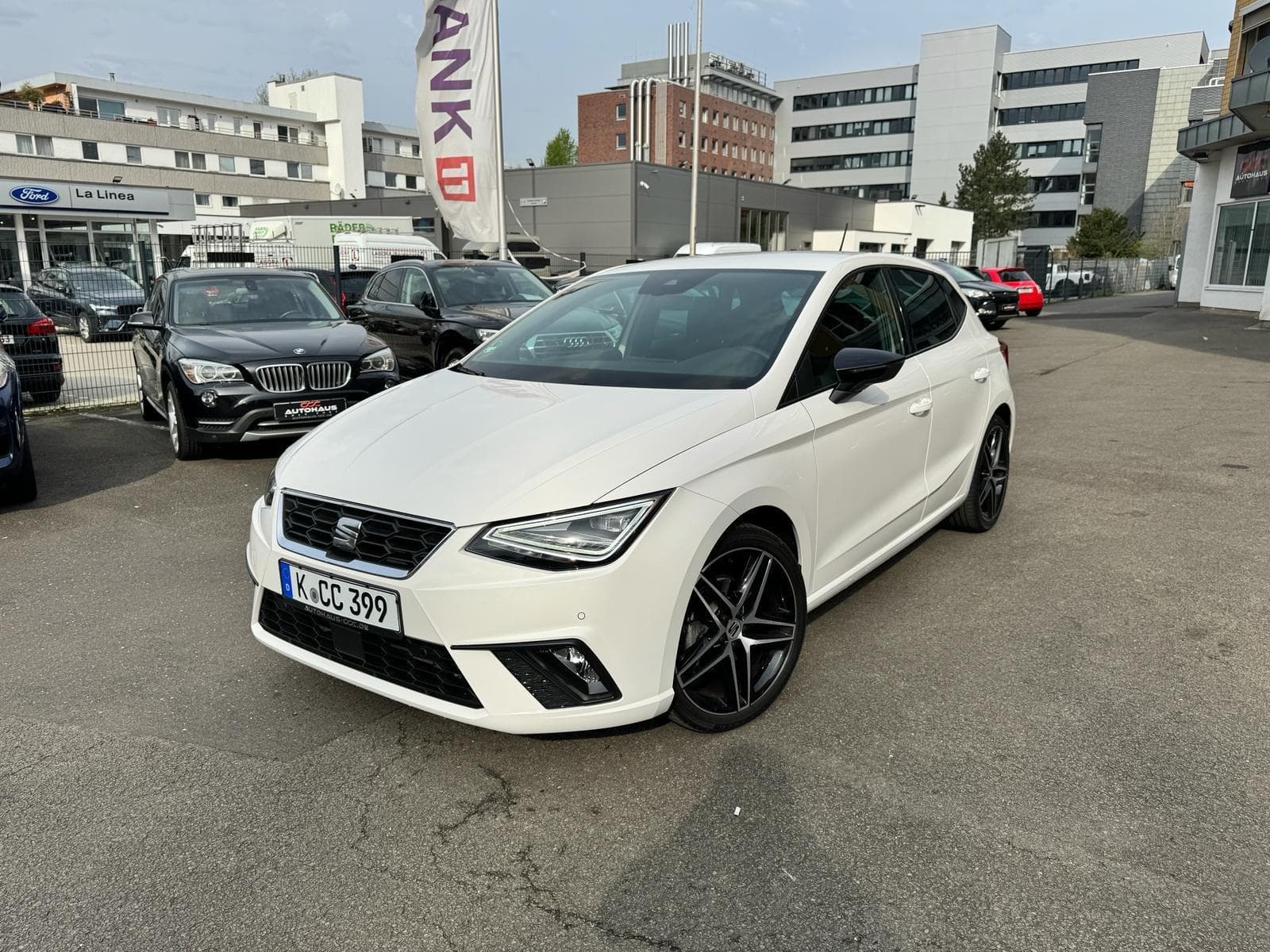 Seat Ibiza FR / Automatik / Autovermietung / Auto mieten / Köln