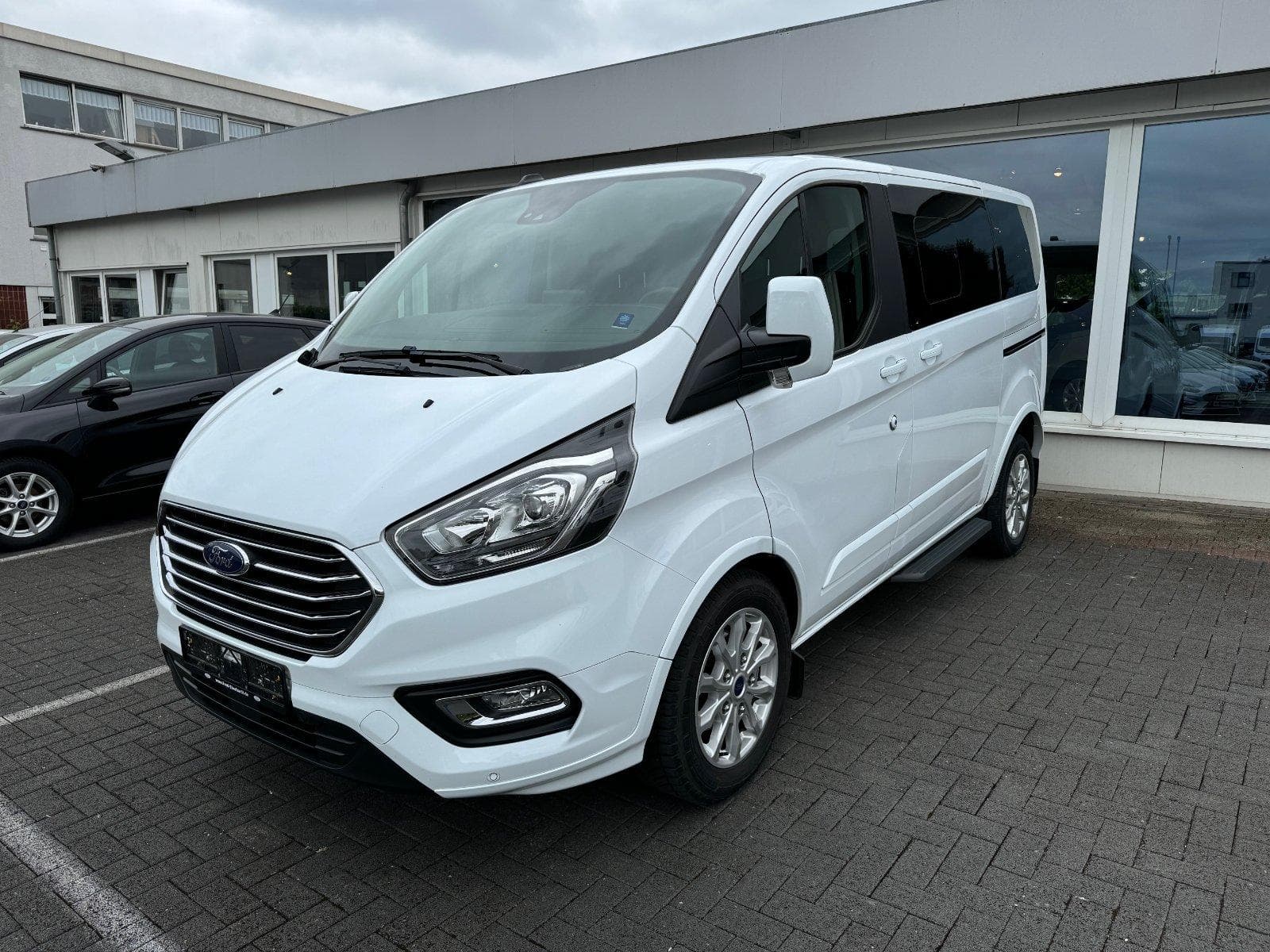 5 6 7 8 Sitzer Mieten Kleinbus Urlaub Autovermietung Ford Transit