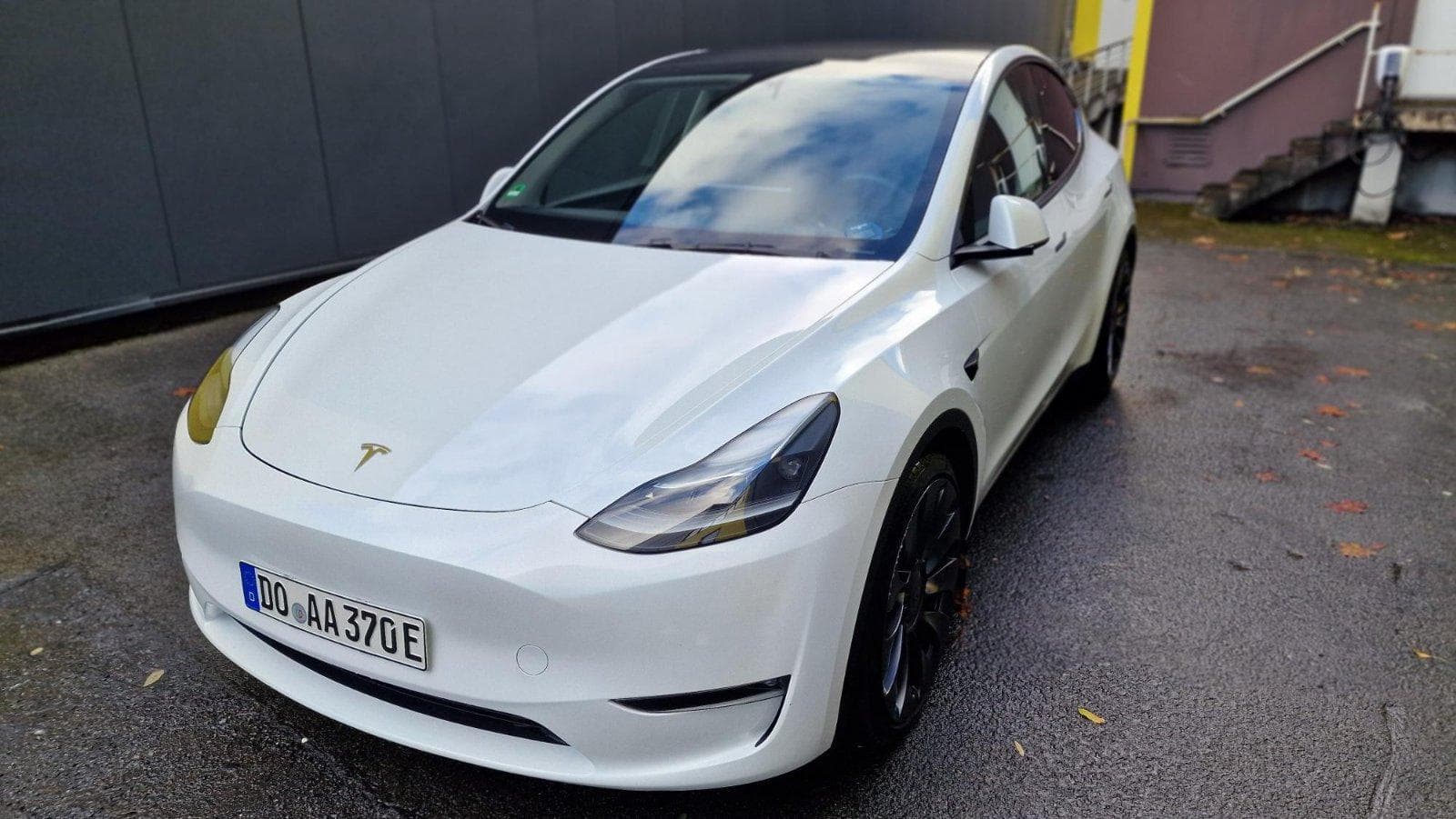Tesla Model Y Performance 534 PS Mietwagen Dortmund