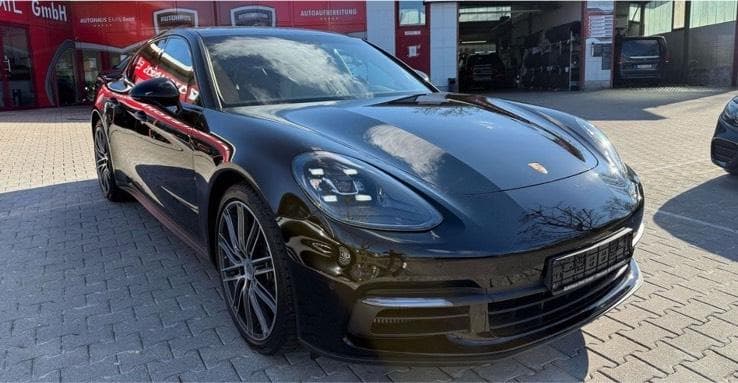 Porsche Panamera mieten Mietwagen Sportwagen Hochzeitswagen