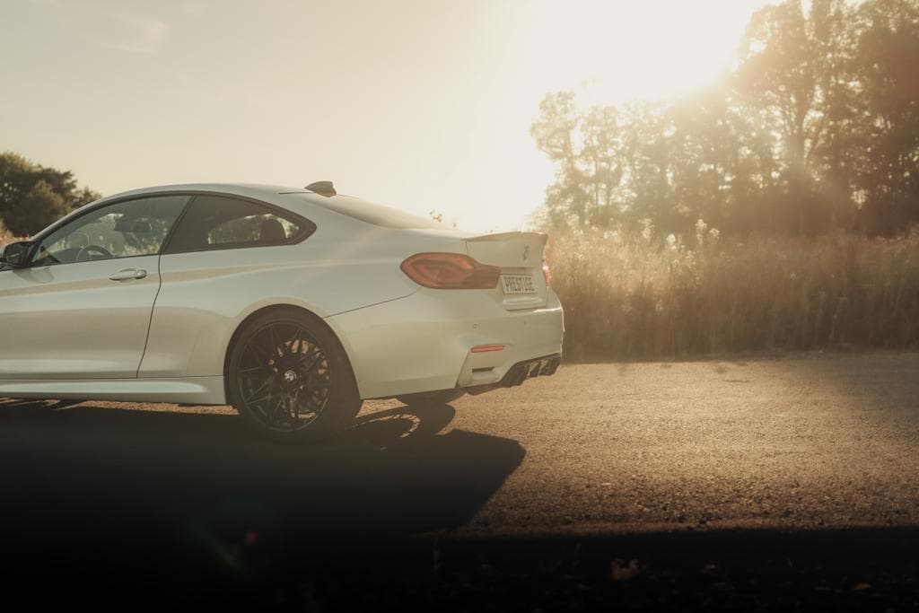 BMW M4 CS MIETEN LEIHEN SPORTWAGEN AUTO MIETWAGEN