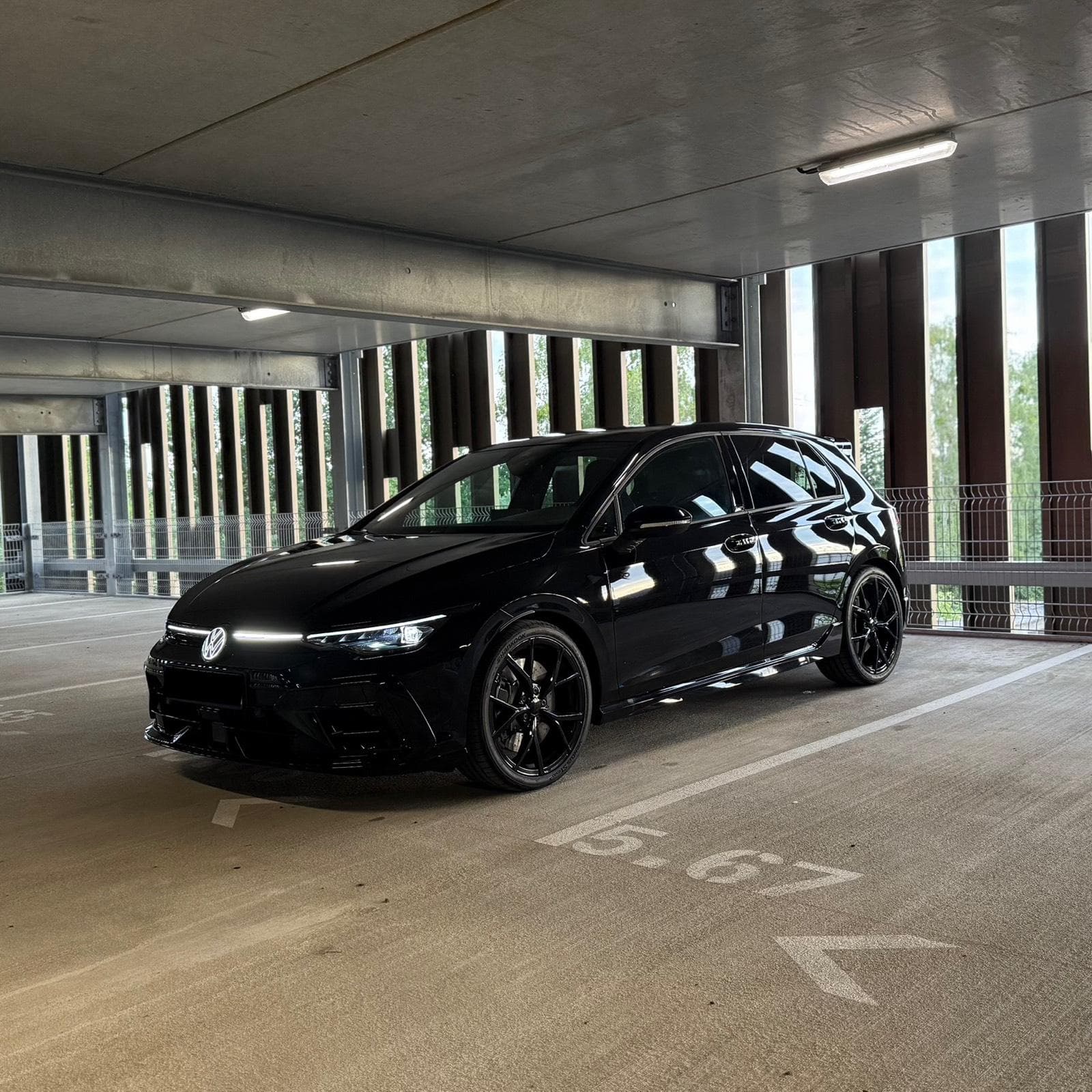 Golf R 333PS mieten ab 18 Mietwagen Langzeitmiete in Berlim