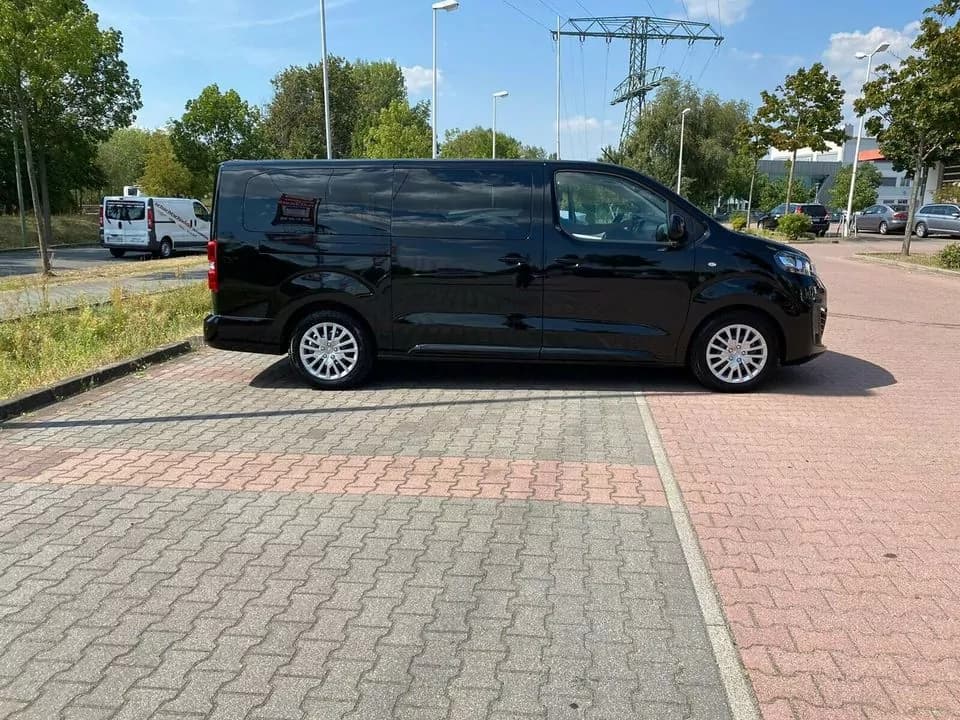 Opel Zafira Preview